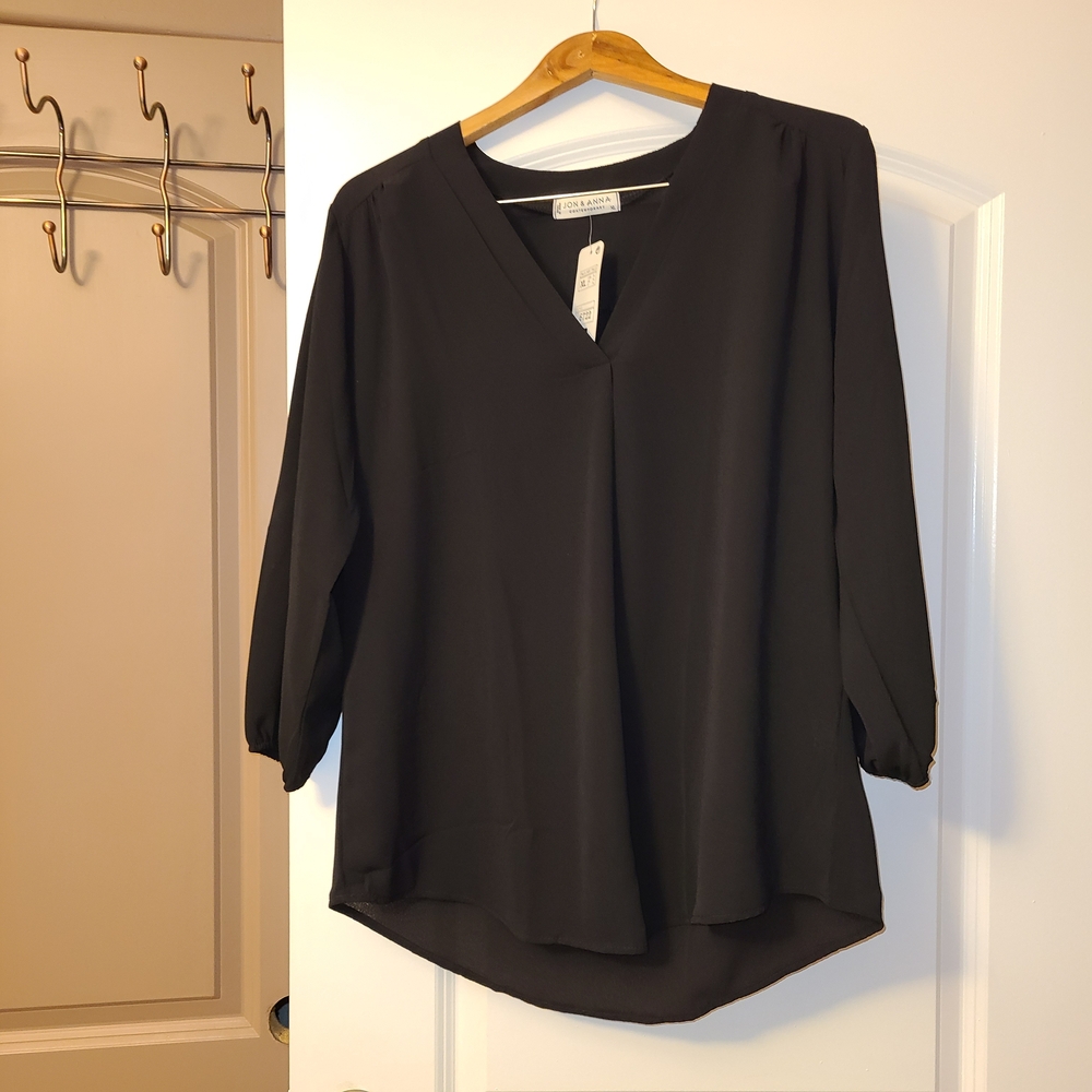 Jon & Anna Black V-Neck Blouse Size XL